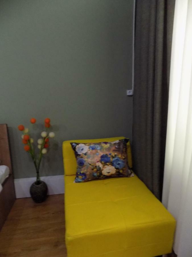 Appartamento Apartament Old Yard Tbilisi Esterno foto
