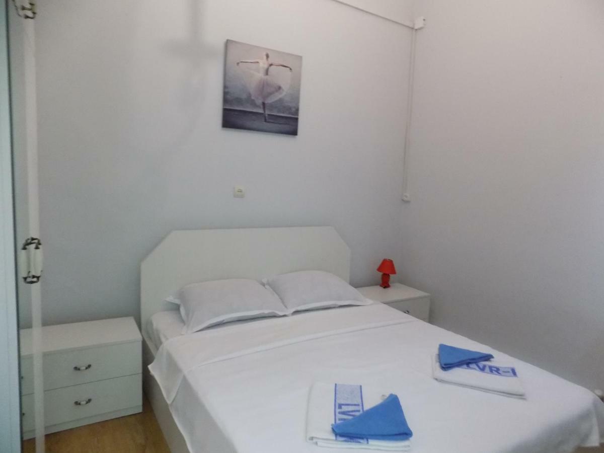 Appartamento Apartament Old Yard Tbilisi Esterno foto
